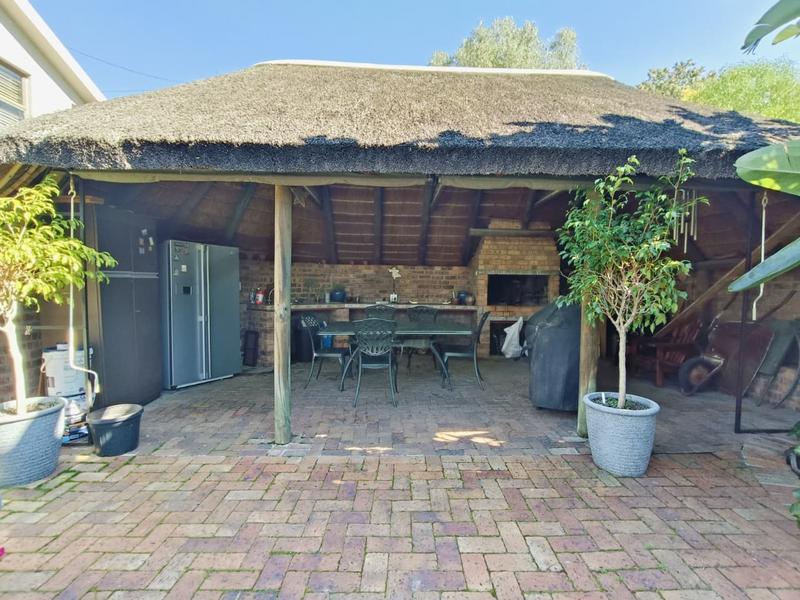 4 Bedroom Property for Sale in Hoogstede Western Cape